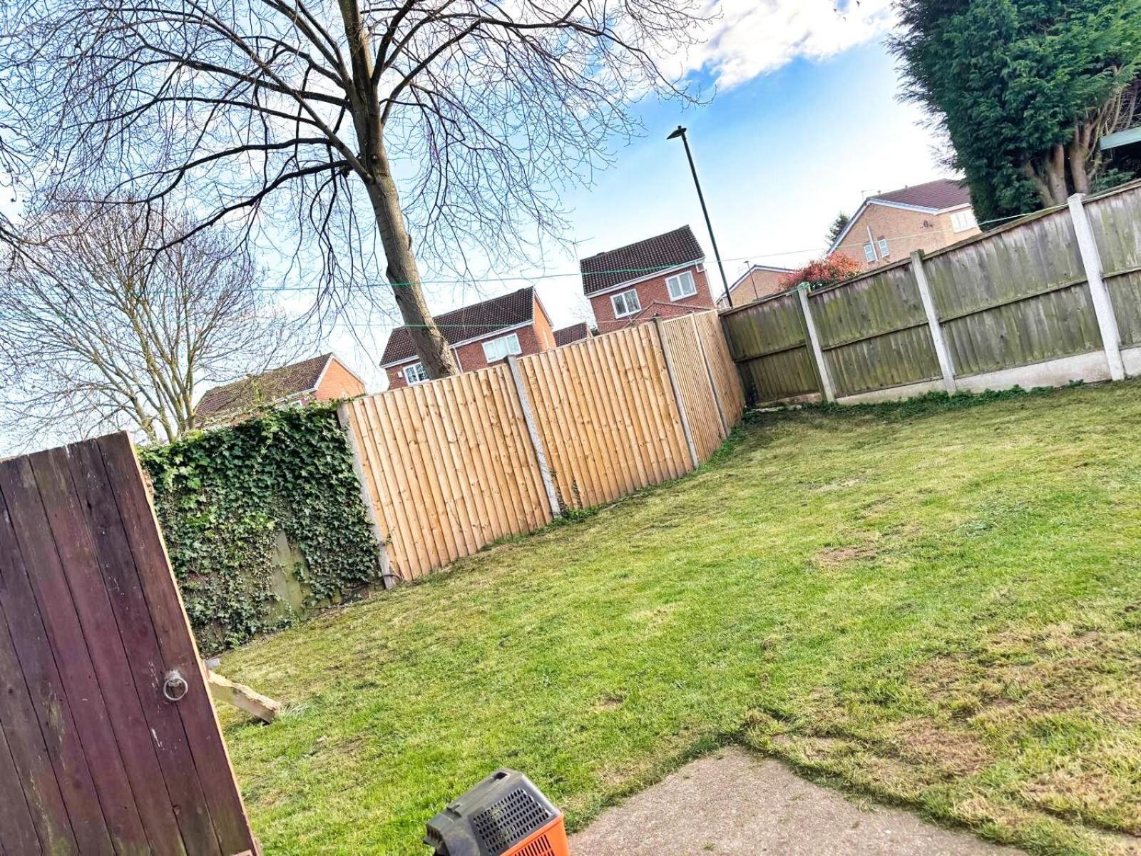 - Hatfield - Great Customer Feedback - 2 Bed Semi Detached House - Private Garden & Parking 2 Cars - Quiet Cul De Sac Location - Dog Friendly - Fast Wifi - Close To Motorway Access Сasa de vacaciones *